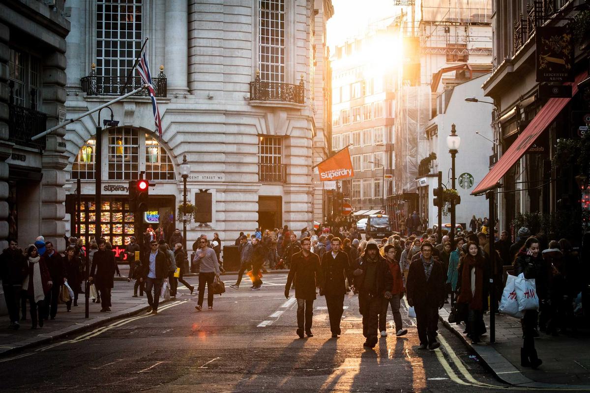 Limited Company vs Personal Ownership: Which is More Tax-Efficient? - Uklandlordtaxguide